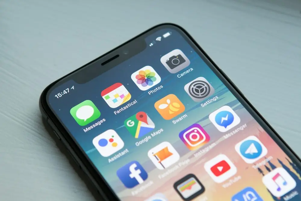 Mobile app development UK — iOS and Android application development by Vrinsoft for UK consumer and enterprise markets